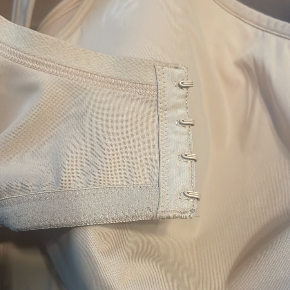 Cacique underwire smooth balconette bra - nude color NWOT - size 46DDD - Picture 7 of 9
